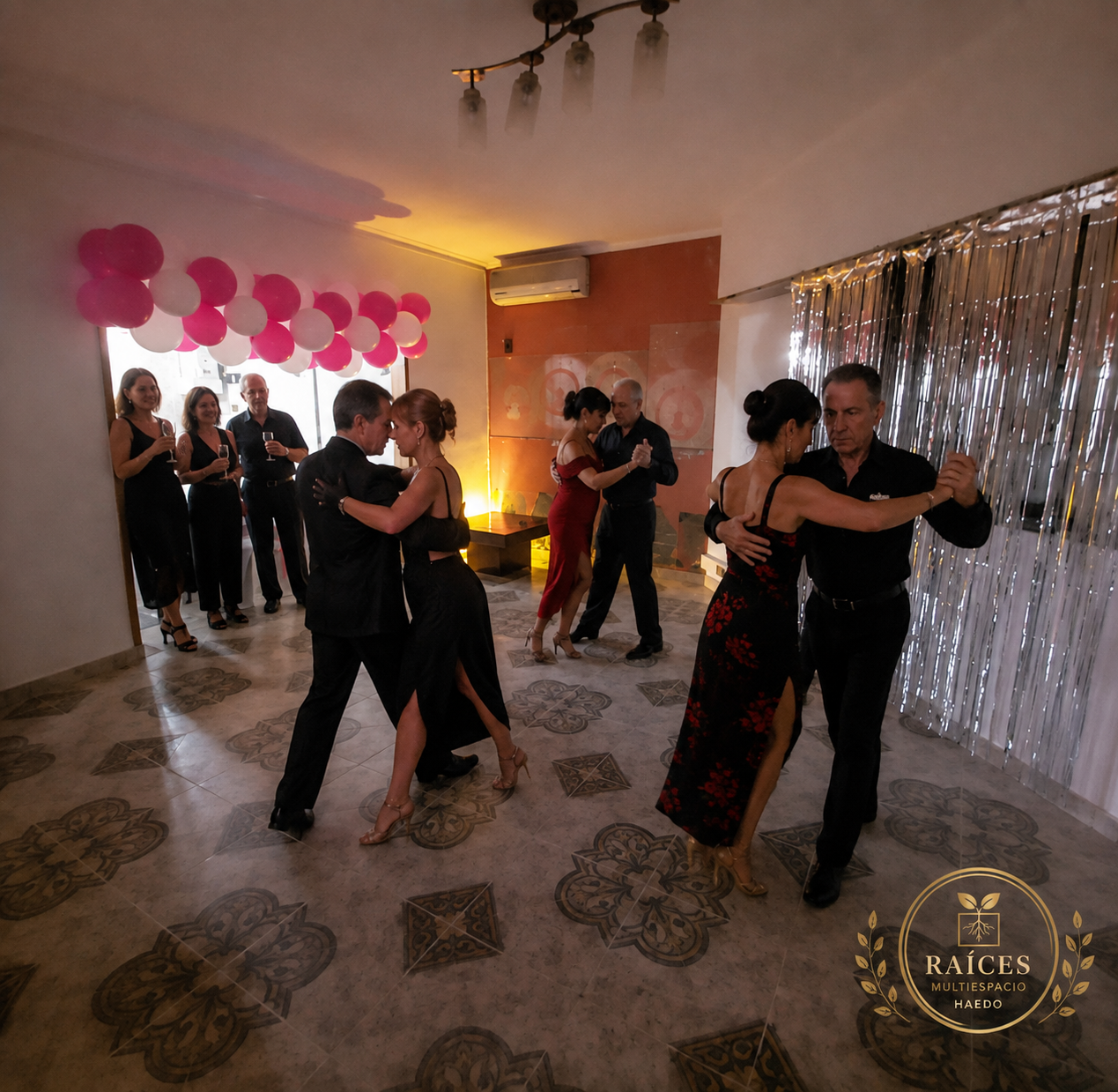 RAÍCES EN MOVIMIENTO · 𝗧𝗔𝗡𝗚𝗢